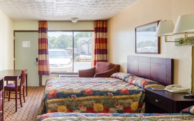 photo 4 of Super Inn Decatur