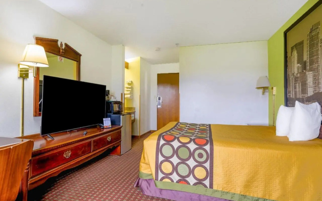 photo 4 of Super Rest Inn