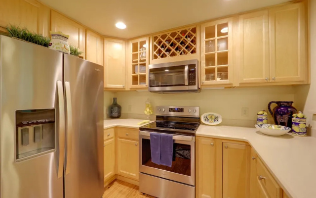 photo 5 of Burnsville Condo w/ Deck: Ski & Hike!