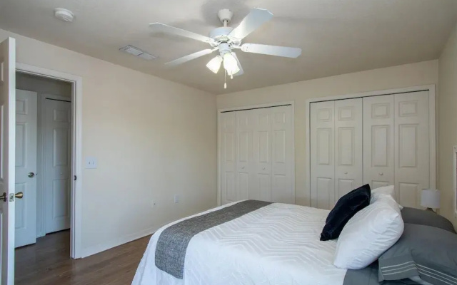 photo 3 of Superb Location & Luxury Amenities