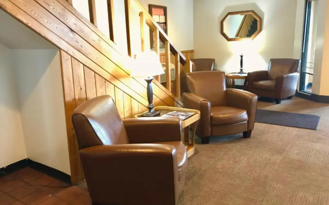 photo 4 of Superior Inn