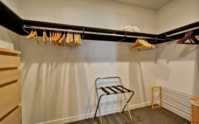 photo 3 of Superstar Condo in Downtown PHX