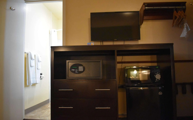 photo 3 of SureStay Hotel by Best Western Portland City Center