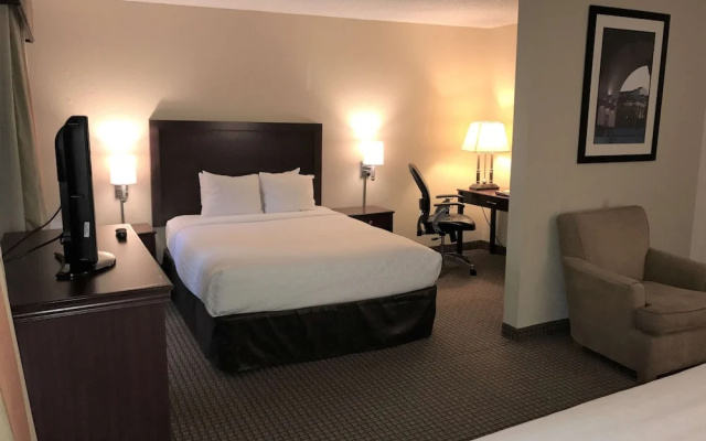 photo 2 of SureStay Hotel by BestWestern SeaTac Airport North