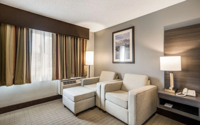 photo 3 of SureStay Hotel by BestWestern SeaTac Airport North