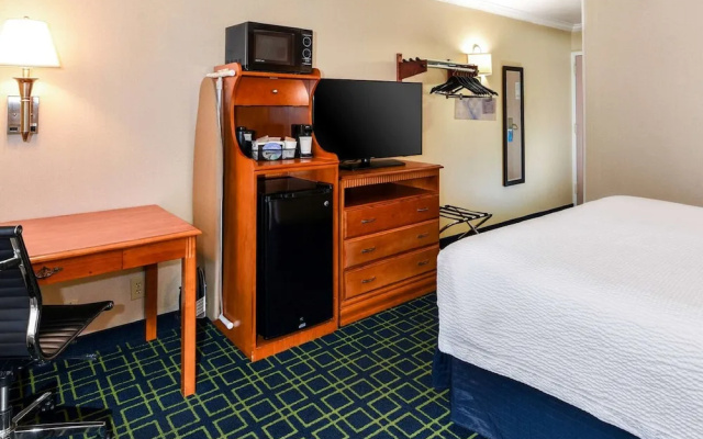 photo 3 of SureStay Hotel by Best Western Ontario Airport