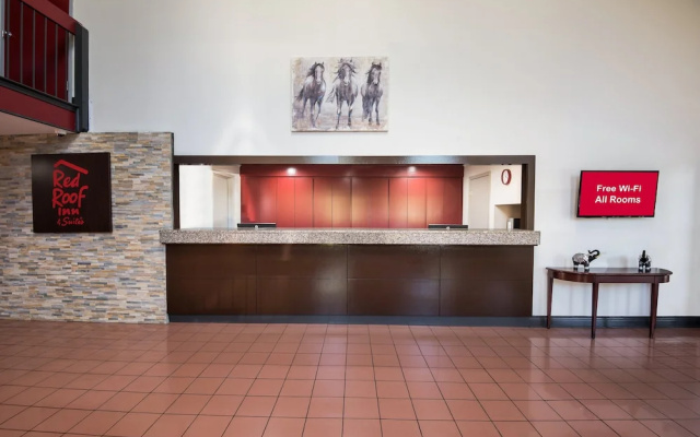 photo 2 of Red Roof Inn & Suites Lexington - Hamburg