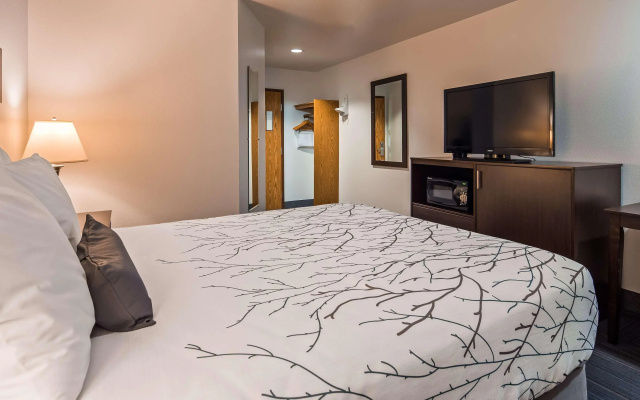 photo 4 of SureStay Plus Hotel by Best Western Post Falls