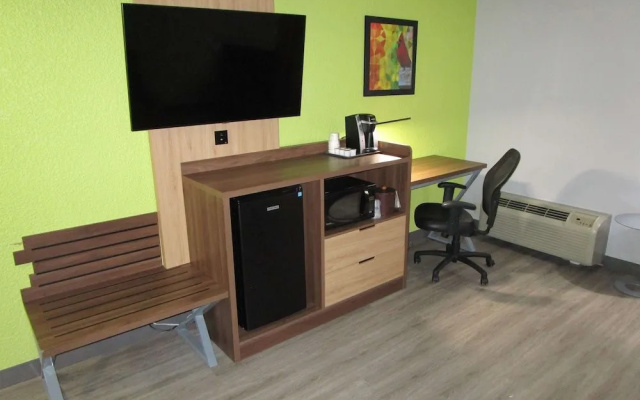 photo 4 of SureStay Plus Hotel by Best Western St. Louis Westport