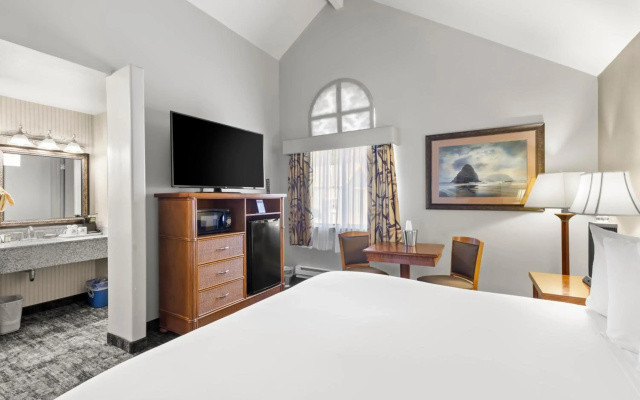 photo 5 of Surf & Sand Lodge