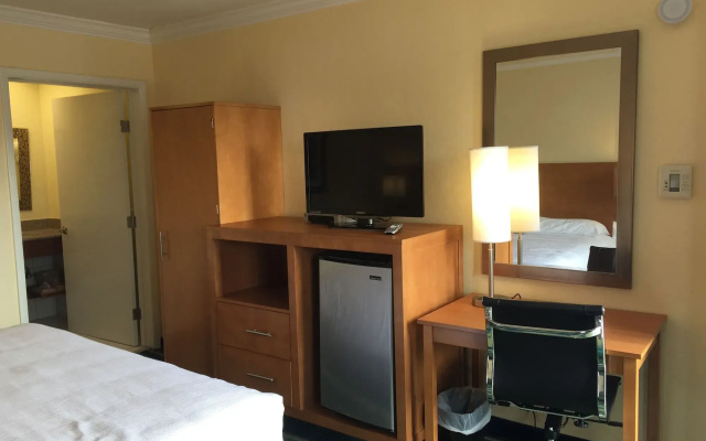 photo 4 of Surf Motel