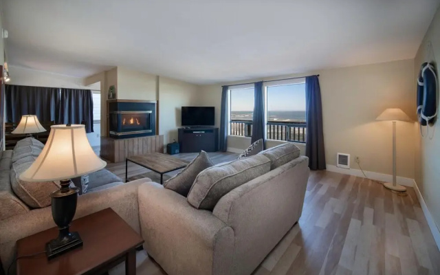 photo 5 of Surf Rider House