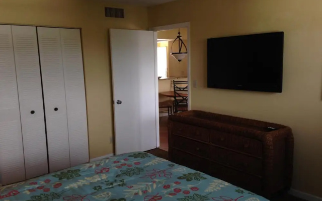 photo 2 of Surf Rider Resort