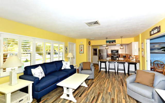photo 3 of Surf Rider's Cottage 2 Bedrooms 1 Bathroom Condo