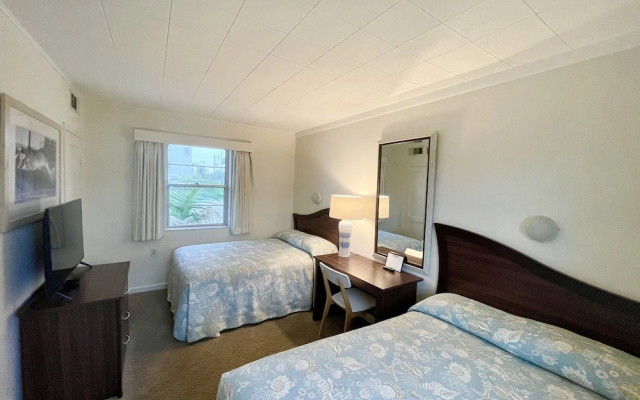 photo 4 of Surf Studio Beach Resort