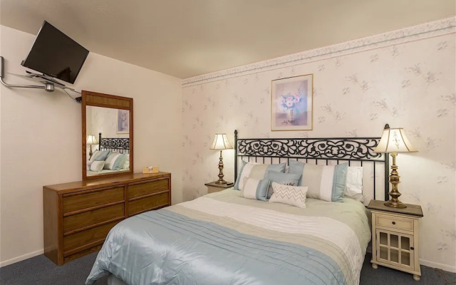 photo 4 of Surprise Escape 2 BR by Casago