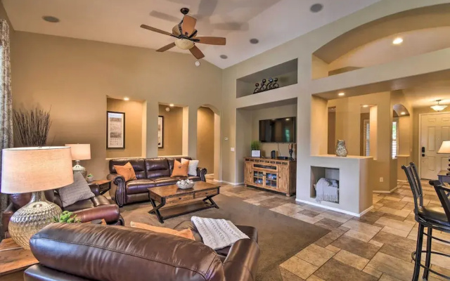 photo 2 of Spacious Surprise Home: 6 Mi to Wildlife World Zoo