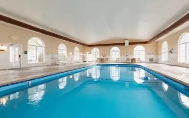 photo 2 of Surrey Vacation Resorts Inc