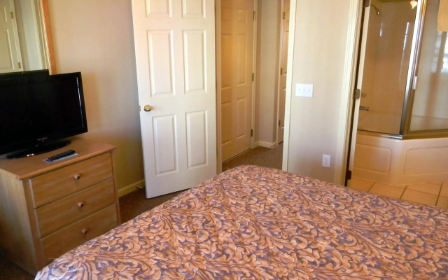 photo 4 of Surrey's Carriage Place Resort