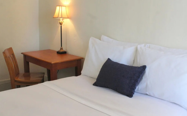 photo 3 of Sutter Hotel