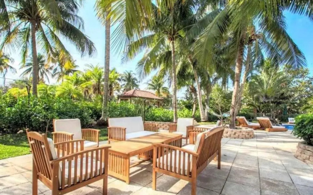 photo 4 of Swaying Palm Beach House