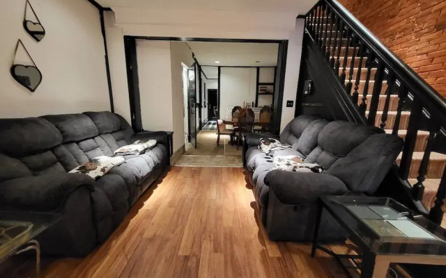 photo 2 of Sweet 3 Bedroom 15 Bath Home Near Philadelphia