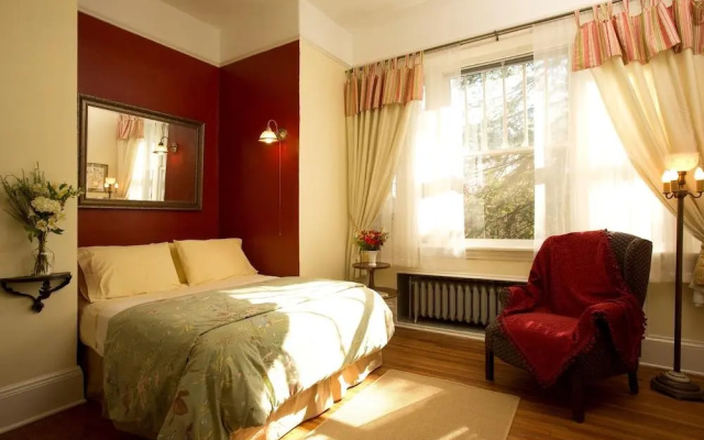 photo 3 of Sweet Biscuit Inn