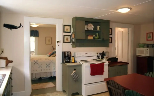 photo 3 of Sweet Pea Cottage - Two Bedroom Home