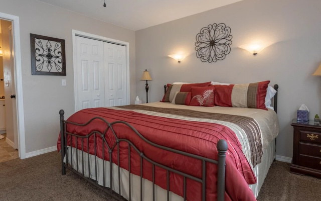photo 5 of Sweet Spot 2 Bedroom Condo