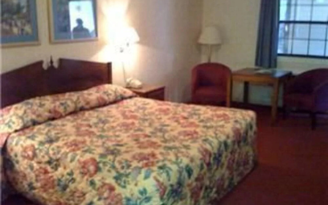 photo 2 of Swiss Village Inn