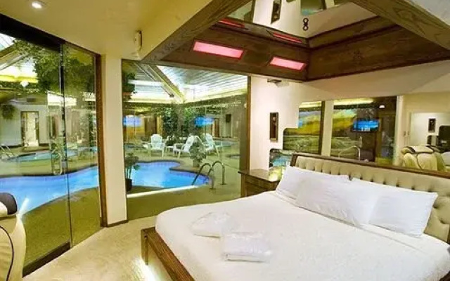 photo 4 of Sybaris Pool Suites