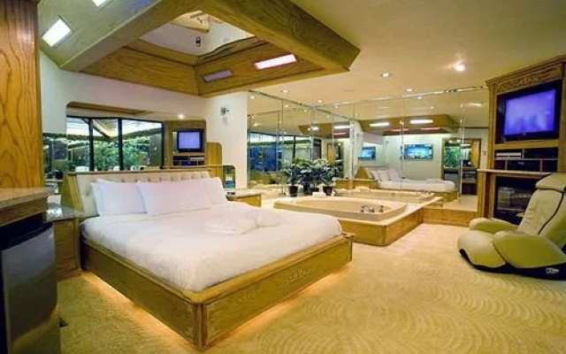photo 5 of Sybaris Pool Suites