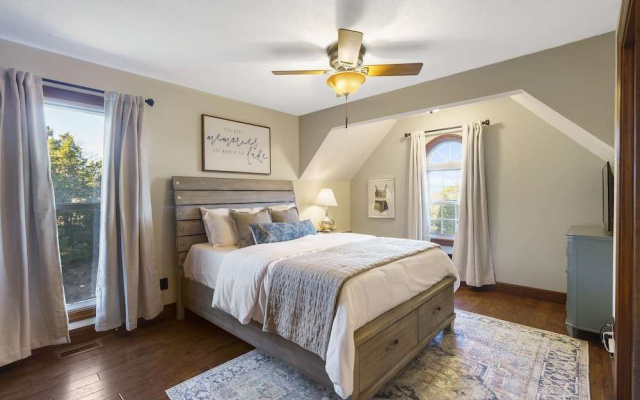 photo 5 of Table Rock Manor at Whitefish Bay