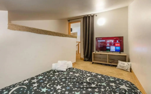 photo 5 of Tahoe Donner Luxury 4BR+2 lofts, Hot tub 3100 sqft