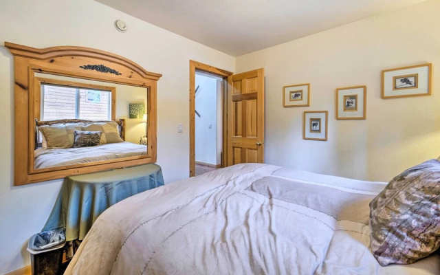 photo 4 of Tahoe Donner Retreat w/ Hot Tub & Fireplace!