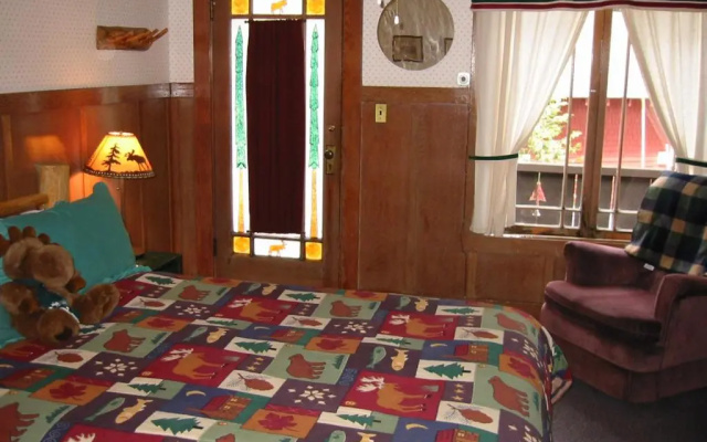 photo 3 of Tahoma Meadows Bed and Breakfast Cottages