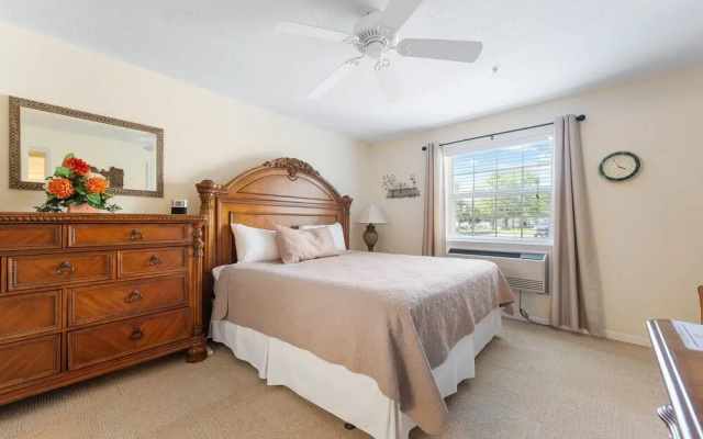 photo 3 of Take A Holiday 2 Bedroom Condo by RedAwning