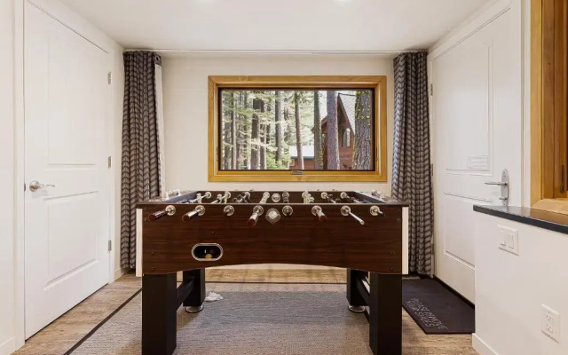 photo 2 of Tamarack by Avantstay Remodeled Chamberlands! Full Beach / Pool Access!