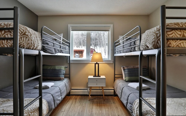 photo 2 of Tanglewood Vista At Killington: Great Group Ski Home Close To Mountain. Hot Tub. 5 Bedroom Home