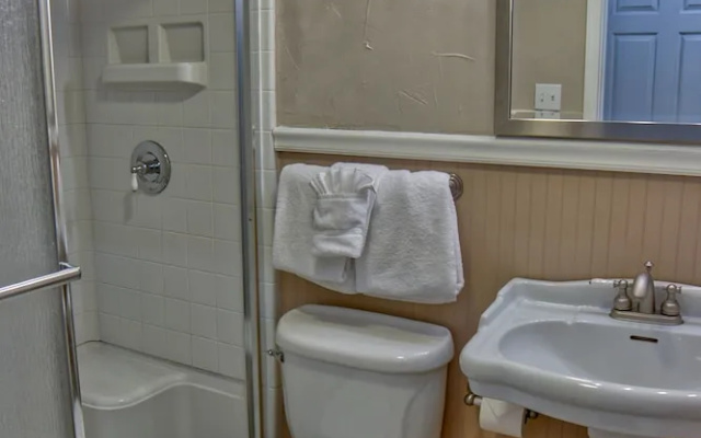 photo 3 of Tannenbaum #105 (Condo with Pool & Hot Tub)