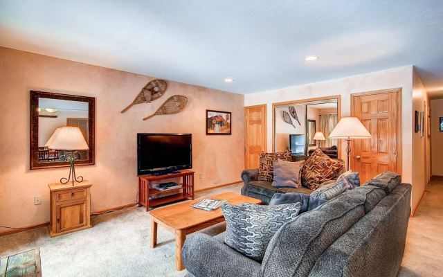 photo 2 of Tannenbaum Condominiums by Ski Country Resorts