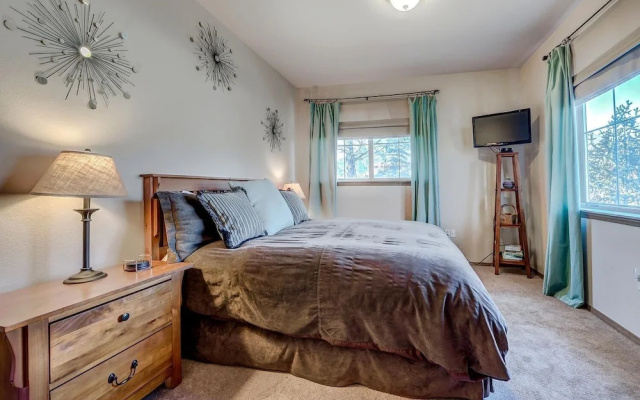 photo 2 of Tarn Landing C-19 1 Bedroom Condo by RedAwning
