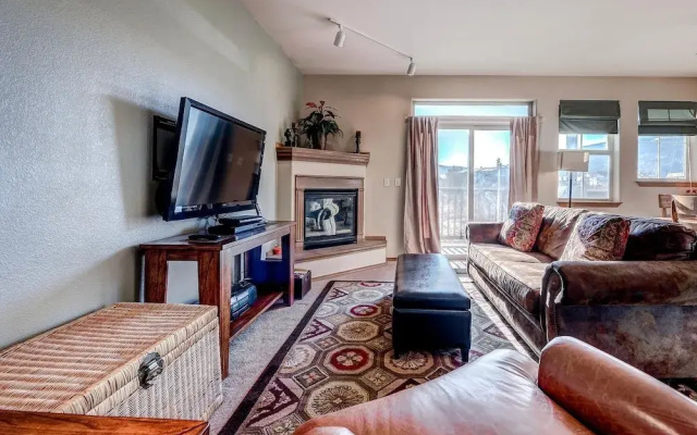 photo 5 of Tarn Landing C-19 1 Bedroom Condo by RedAwning