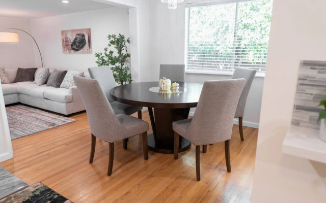 photo 5 of TASTEFUL SPACIOUS 3-BEDROOM HOME WITH HOT TUB ONLY MINUTES FROM DISNEYLAND  (p56)