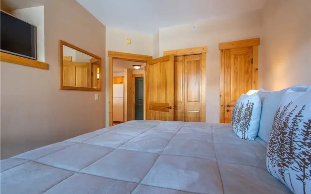 photo 3 of Taylors Crossing 302 - 1 Br Condo