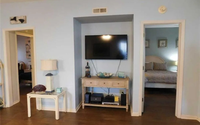 photo 5 of Teal Lake Condo #2211 2 Bedrooms 2 Bathrooms Condo