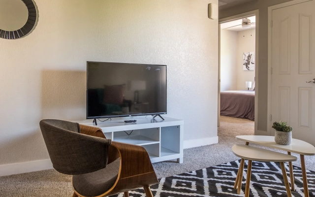 photo 3 of Tempe 1 BR & 2 BR Apts by Frontdesk