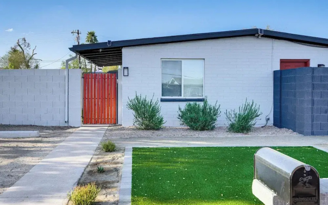 photo 2 of ~ 4 Mi to Old Town Scottsdale: Tempe Duplex