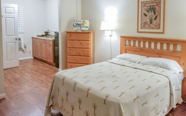 photo 4 of Tequesta Palms Inn