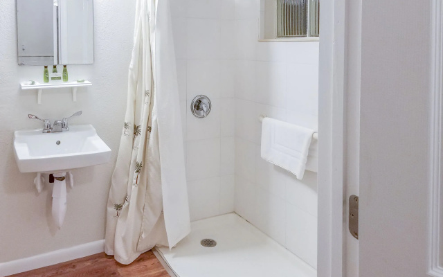 photo 5 of Tequesta Palms Inn